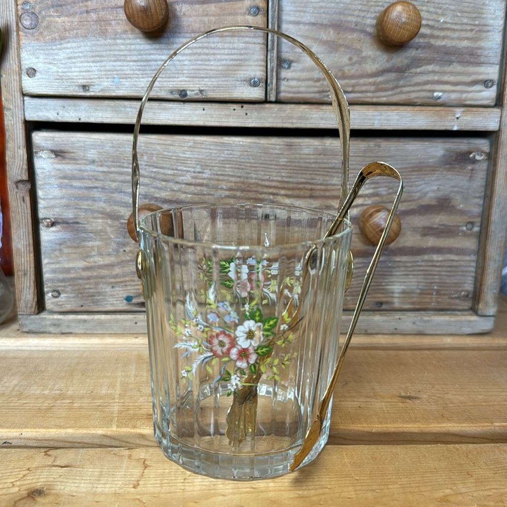 🫟3/$25🫟 Vintage small table ice bucket glass with flowers. - Picture 2 of 9